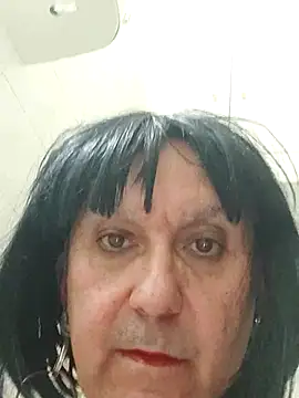 Snapshot of Emily_de_Carla chatting on June 3, 2026, 2:33 pm Emily de Carla online show from June 3, 2026, 2:33 pm