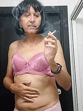 Snapshot of Emily_de_Carla chatting on October 17, 2025, 6:28 am Emily de Carla online show from October 17, 2025, 6:28 am