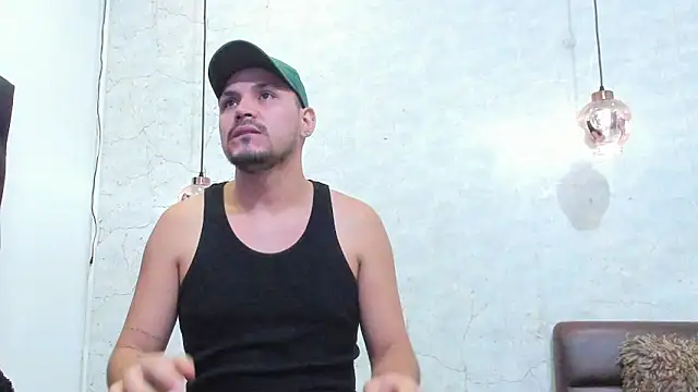 AndresSterling  online show from October 3, 2025, 11:17 pm