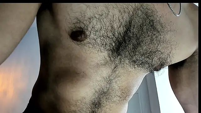 Snapshot of latinhotmuscle chatting on October 25, 2025, 6:23 am latinhotmuscle online show from October 25, 2025, 6:23 am