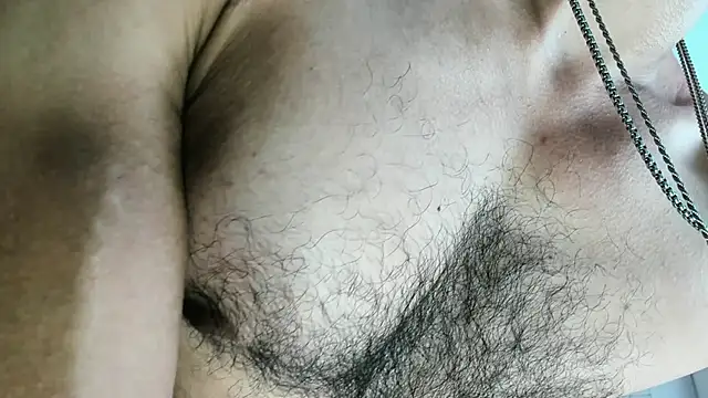 Snapshot of latinhotmuscle chatting on May 27, 2026, 9:22 pm latinhotmuscle online show from May 27, 2026, 9:22 pm