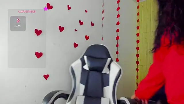 Snapshot of Raven_Rouge_ chatting on February 23, 2026, 9:48 pm Raven Rouge online show from February 23, 2026, 9:48 pm