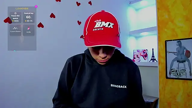 Snapshot of Raven_Rouge_ chatting on March 20, 2026, 8:10 pm Raven Rouge online show from March 20, 2026, 8:10 pm