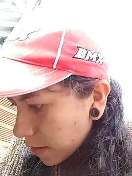 Snapshot of Raven_Rouge_ chatting on March 13, 2026, 6:46 pm Raven Rouge online show from March 13, 2026, 6:46 pm