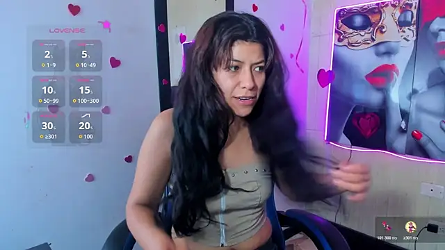 Raven Rouge  online show from April 24, 2026, 12:18 pm