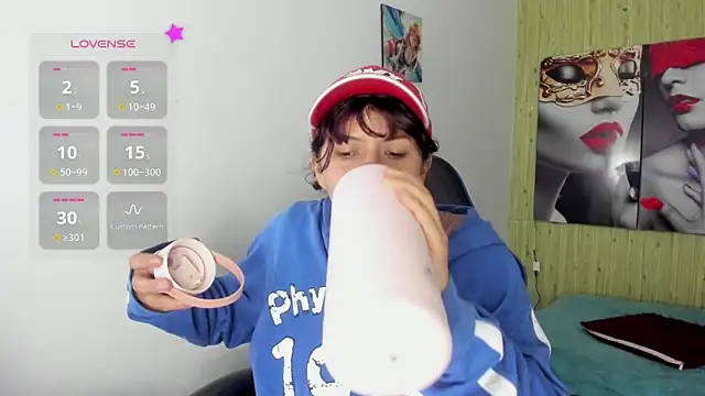 Snapshot of Raven_Rouge_ chatting on March 4, 2026, 9:00 pm Raven Rouge online show from March 4, 2026, 9:00 pm