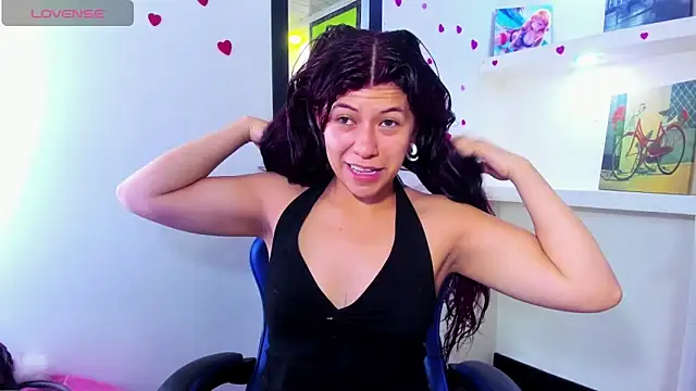 Snapshot of Raven_Rouge_ chatting on June 5, 2026, 2:01 pm Raven Rouge online show from June 5, 2026, 2:01 pm