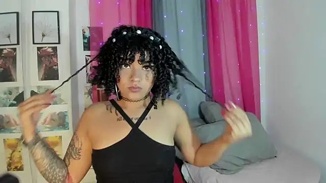 Snapshot of Darkflama1 chatting on November 10, 2025, 12:21 pm Darkflama1 online show from November 10, 2025, 12:21 pm