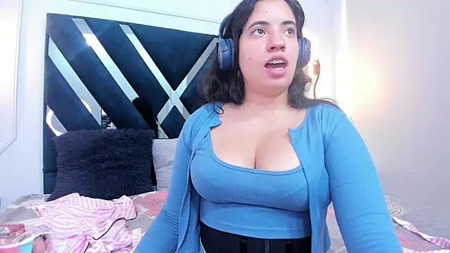 Snapshot of Nicol_Chang chatting on November 25, 2025, 7:47 pm Nicol Chang online show from November 25, 2025, 7:47 pm