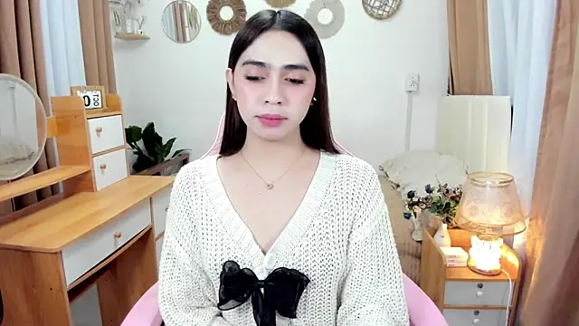 joyfulmartinaa online show from October 15, 2025, 5:21 pm