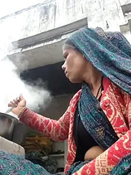 Hot-ilaiy online show from January 9, 2026, 3:02 am