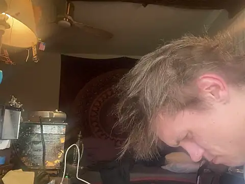 XanderOzzz online show from November 14, 2025, 3:26 pm