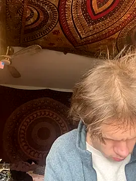 XanderOzzz online show from October 25, 2025, 6:41 pm