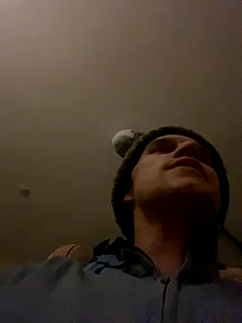 XanderOzzz online show from October 24, 2025, 3:27 am