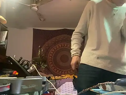 XanderOzzz online show from November 22, 2025, 9:30 am