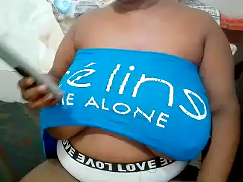 Snapshot of bustydivaxx21 chatting on November 2, 2025, 11:37 am bustydivaxx21 online show from November 2, 2025, 11:37 am