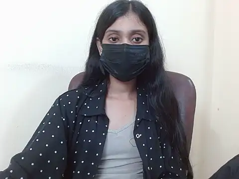 smallcuute online show from September 16, 2025, 9:43 am