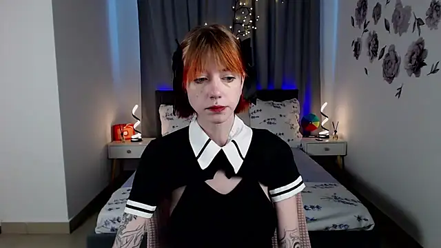 AveryLia online show from September 23, 2025, 2:07 am