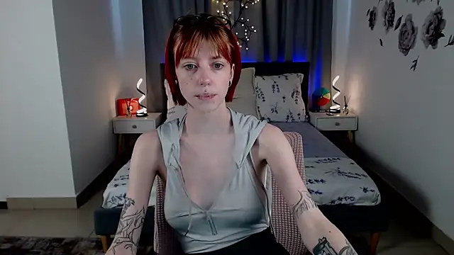 AveryLia online show from September 19, 2025, 11:31 pm