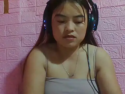 Snapshot of Loc_al chatting on October 15, 2025, 1:30 pm Loc al online show from October 15, 2025, 1:30 pm