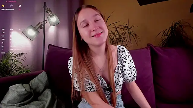 Snapshot of NanaMertins chatting on October 28, 2025, 1:06 am NanaMertins online show from October 28, 2025, 1:06 am