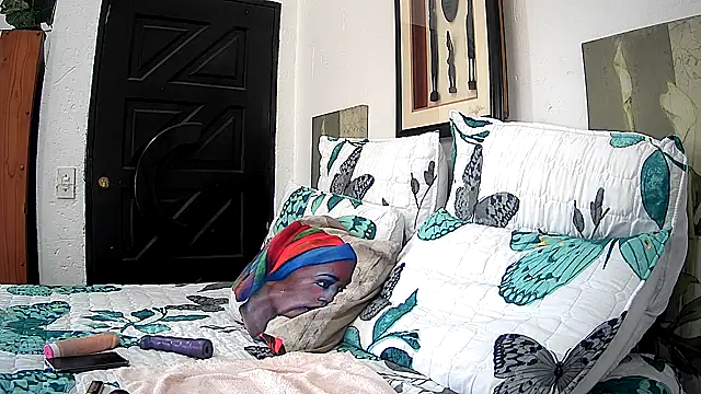 Snapshot of CandyNaynay chatting on November 2, 2025, 6:51 am CandyNaynay online show from November 2, 2025, 6:51 am