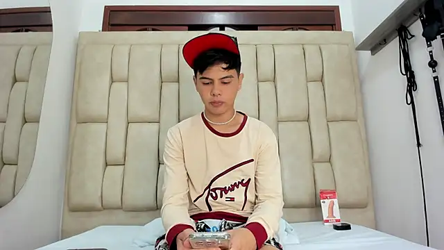 Felipe Cold online show from November 19, 2025, 2:22 am