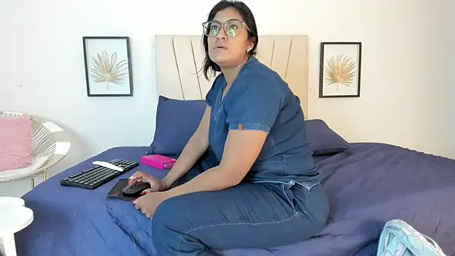  Miaa khalifa  online show from March 21, 2026, 12:09 pm