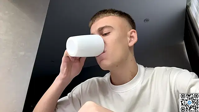 Snapshot of echowraith chatting on October 18, 2025, 6:04 am echowraith online show from October 18, 2025, 6:04 am