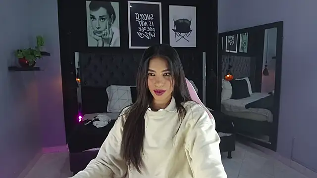 Snapshot of kitty_collins_ chatting on October 20, 2025, 11:55 am kitty collins online show from October 20, 2025, 11:55 am