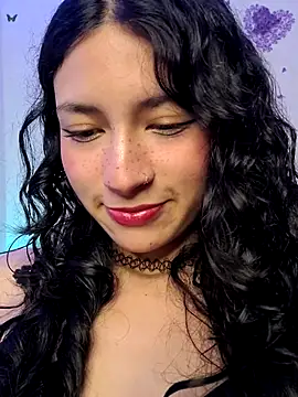 Snapshot of Danly_ chatting on November 28, 2025, 3:28 am Danly online show from November 28, 2025, 3:28 am