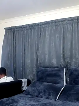 Snapshot of TmanZim2025 chatting on November 4, 2025, 7:50 pm TmanZim2025 online show from November 4, 2025, 7:50 pm