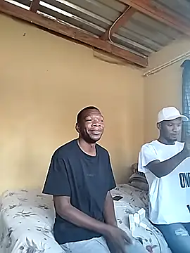 Snapshot of TmanZim2025 chatting on December 15, 2025, 11:27 am TmanZim2025 online show from December 15, 2025, 11:27 am