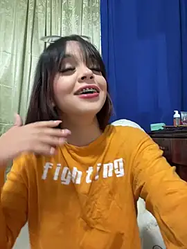 Snapshot of Clara_Luu chatting on June 17, 2026, 2:22 am Clara Luu online show from June 17, 2026, 2:22 am