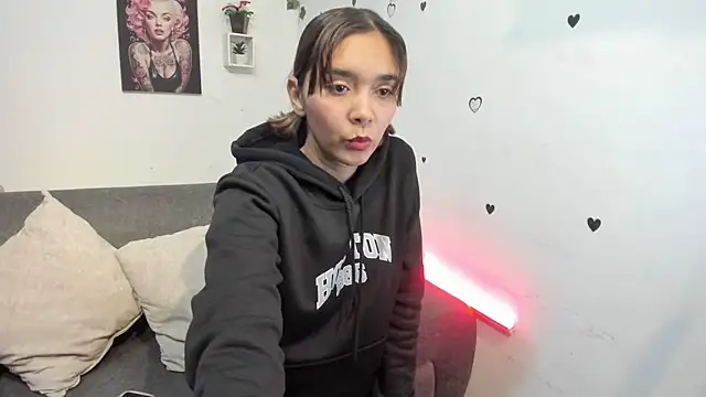 Snapshot of anastasia_tuya chatting on March 25, 2026, 1:28 am anastasia tuya online show from March 25, 2026, 1:28 am