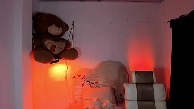 pretti scarlett online show from November 29, 2025, 6:57 am