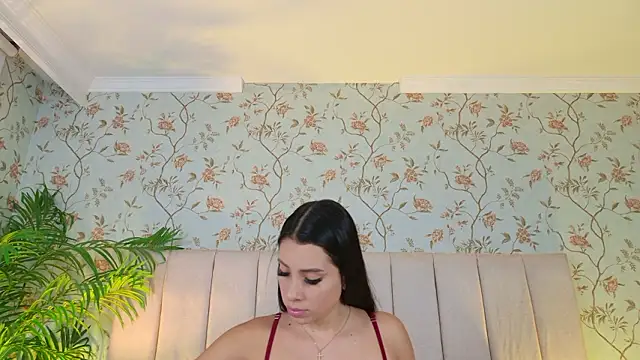 Snapshot of elsa_gb chatting on March 8, 2026, 3:43 am elsa gb online show from March 8, 2026, 3:43 am