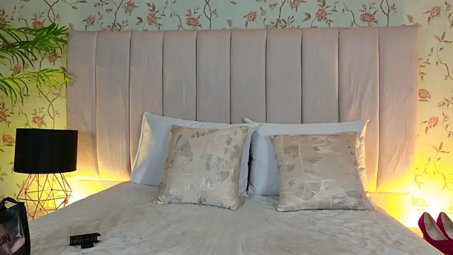 elsa gb online show from May 14, 2026, 3:25 am
