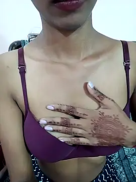 Snapshot of Small_Titss chatting on October 22, 2025, 5:29 am Small Titss online show from October 22, 2025, 5:29 am