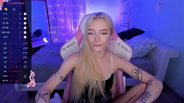 AnyaTaylor  online show from November 23, 2025, 2:10 am