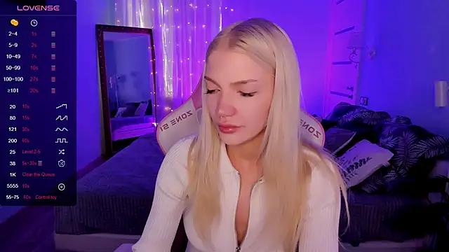 AnyaTaylor  online show from May 4, 2026, 2:04 am