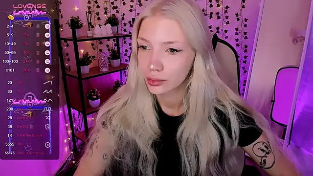 Snapshot of AnyaTaylor_ chatting on June 11, 2026, 2:22 am AnyaTaylor online show from June 11, 2026, 2:22 am