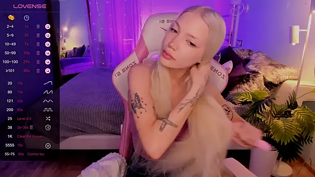 Snapshot of AnyaTaylor_ chatting on June 12, 2026, 2:09 am AnyaTaylor online show from June 12, 2026, 2:09 am