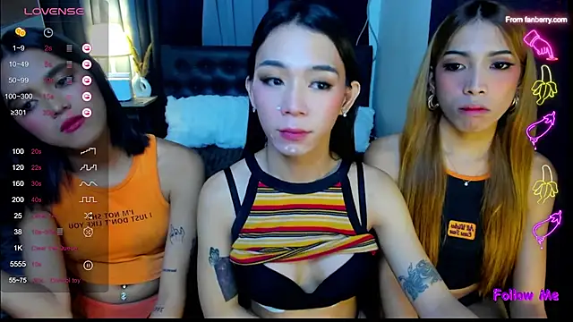 bellamoonlightX online show from July 28, 2026, 3:21 pm