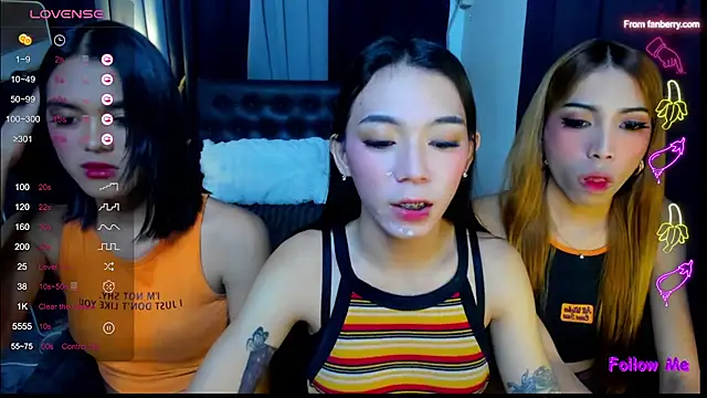 bellamoonlightX online show from July 28, 2026, 1:43 pm