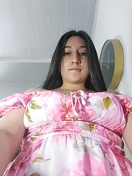 LunaBaby- online show from September 24, 2025, 11:17 am
