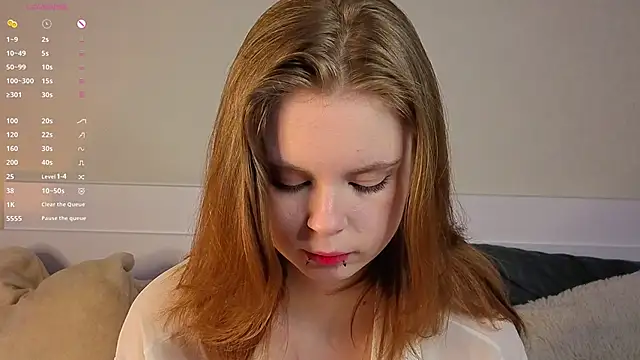 Snapshot of JulietteRain chatting on April 10, 2026, 7:10 pm JulietteRain online show from April 10, 2026, 7:10 pm