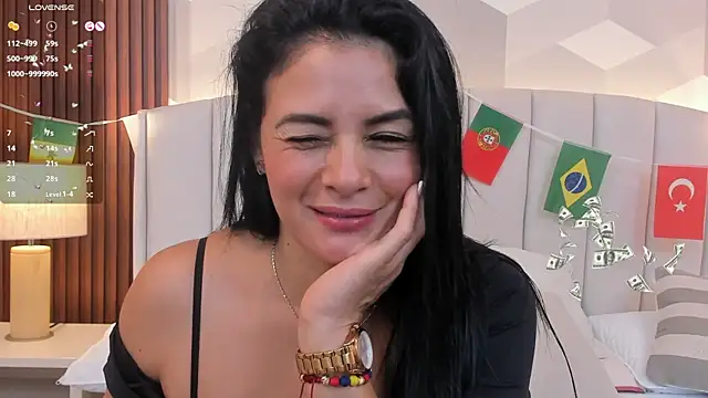 Snapshot of Mommy_Naughty chatting on July 16, 2026, 11:18 am Mommy Naughty online show from July 16, 2026, 11:18 am