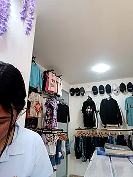 Snapshot of burbuja02 chatting on September 27, 2025, 2:34 pm burbuja02 online show from September 27, 2025, 2:34 pm