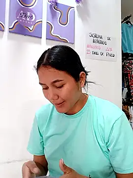 Snapshot of burbuja02 chatting on October 11, 2025, 2:07 pm burbuja02 online show from October 11, 2025, 2:07 pm